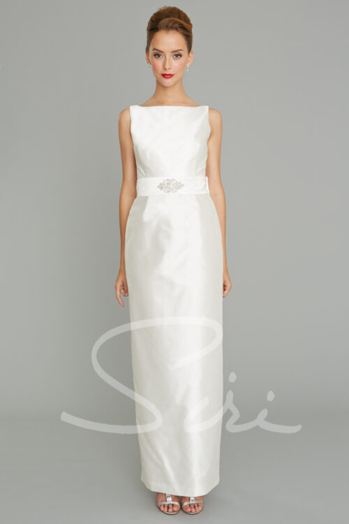 White classic gown for wedding or graduation dress