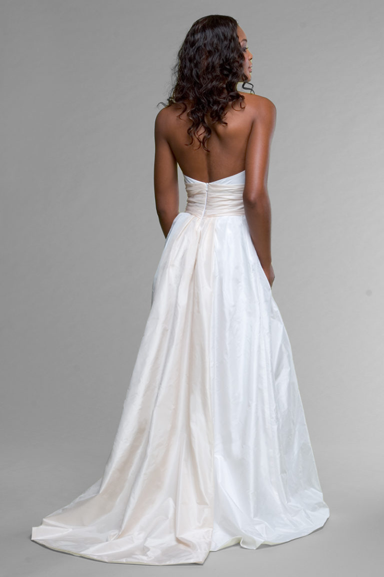 Siri - San Francisco Bridal Gowns - Marilyn Bridal Gown 9492