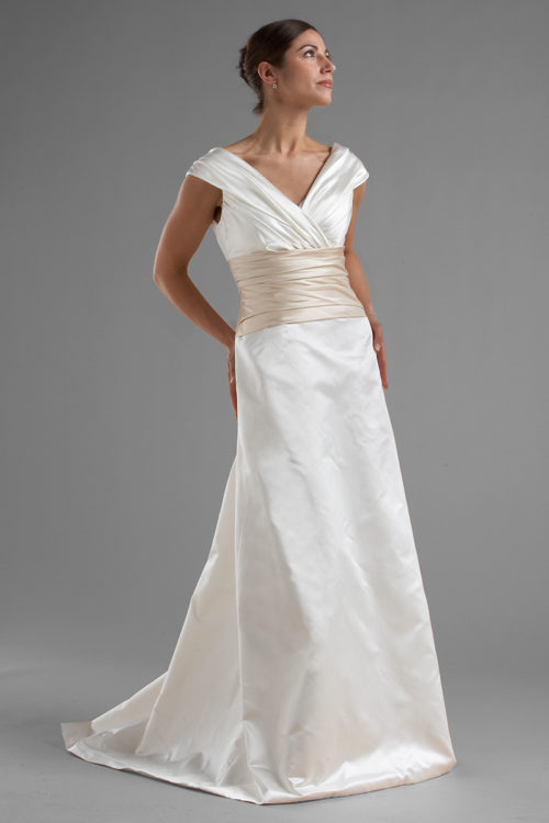 Siri - San Francisco Bridak Gowns - Vivian Bridal Gown 9497