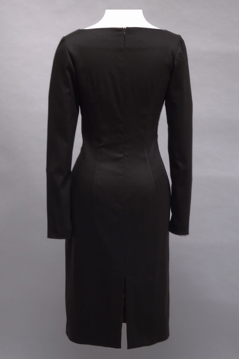 black dress with sleeve