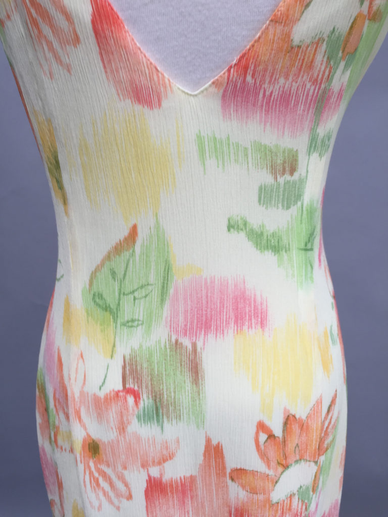 Pink plisse fabric-printed V-neck dress-4498-Siri
