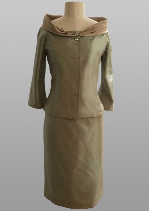 Portrait collar jacket Siri