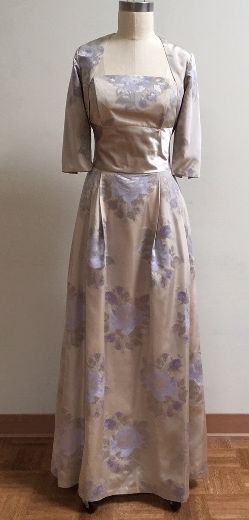 Lilac gown for spring wedding