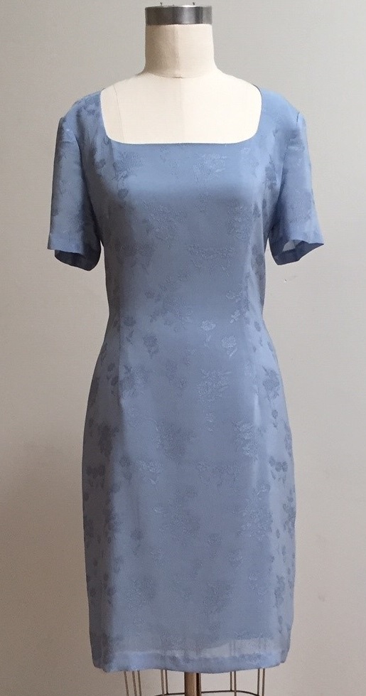 Blue dress with short sleeve