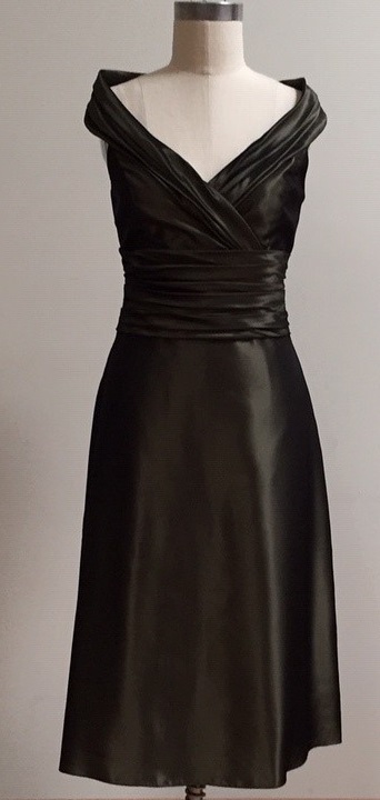 Dark green cocktail dress for mother of the bride